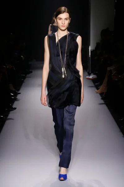 Look 13